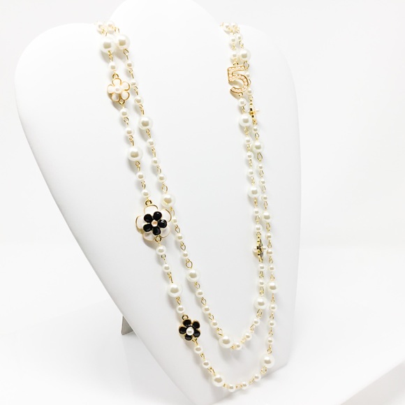 5 Series - LeRue Necklace - Picture 9 of 14